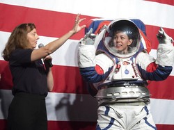 NASA Telat Bikin Baju Astronaut, Elon Musk Tawarkan Bantuan