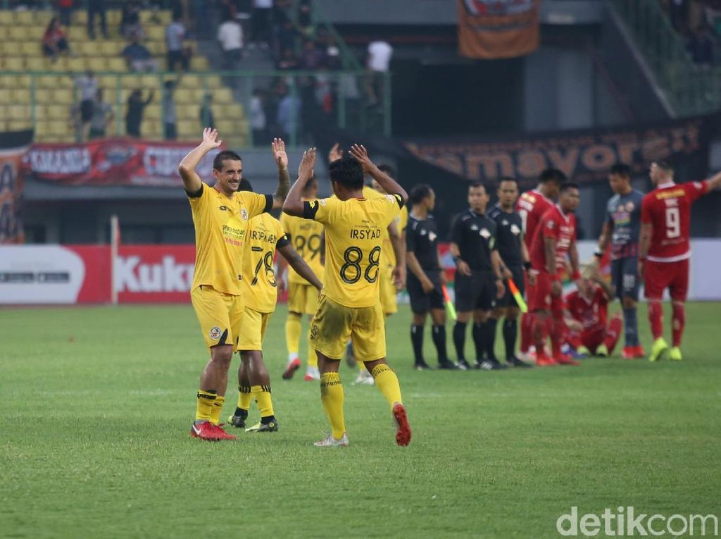 Usai Dikalahkan Semen Padang, Persija Cari Pelampiasan di Markas PSM Usai Dikalahkan Semen Padang, Persija Cari Pelampiasan di Markas PSM