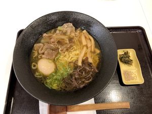 Kini Yoshinoya Punya Menu Ramen, Kayak Apa Rasanya?