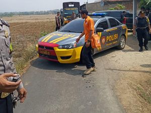 Densus Geledah Rumah Terduga Teroris DP di Bandung Barat