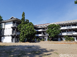 Gedung SMAN 1 Makassar Rawan Runtuh, Gubernur Janji Perbaiki Tahun Depan