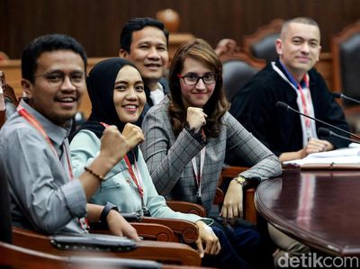 Faldo Maldini dkk Hadiri Sidang Gugatan UU Pilkada di MK