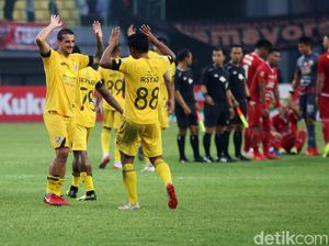 Setidaknya Beri Tontonan Bagus Buat Suportermu Besok, Semen Padang! Setidaknya Beri Tontonan Bagus Buat Suportermu Besok, Semen Padang!