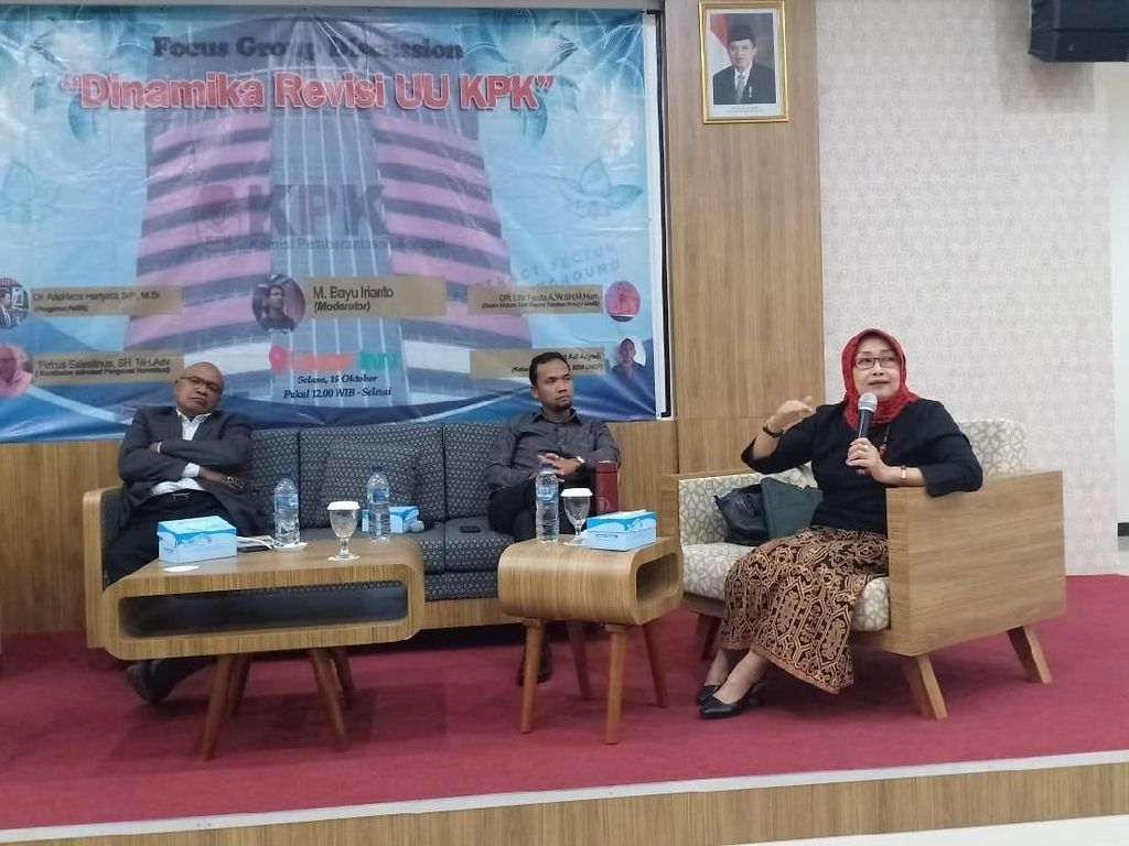 Judicial Review UU KPK Dinilai Lebih Efektif Dibandingkan Legislatif Review Judicial Review UU KPK Dinilai Lebih Efektif Dibandingkan Legislatif Review