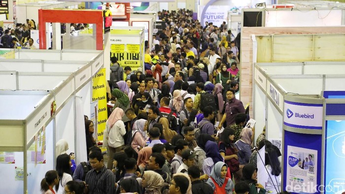 Milenial Padati Bursa Kerja di Balai Kartini BPS mencatat tingkat pengangguran terbuka pada Februari 2019 berada di level 5,01%. Angka ini mengalami penurunan jika dibandingkan tahun 2018.