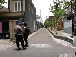 Lagi! Densus 88 Geledah 2 Rumah di Cemani Sukoharjo
