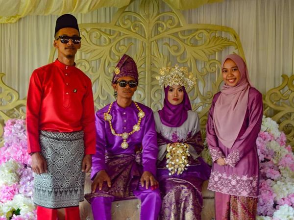 Kemesraan Guru S2 Dinikahi Sopir Truk yang Viral karena Dinyinyirin Tetangga