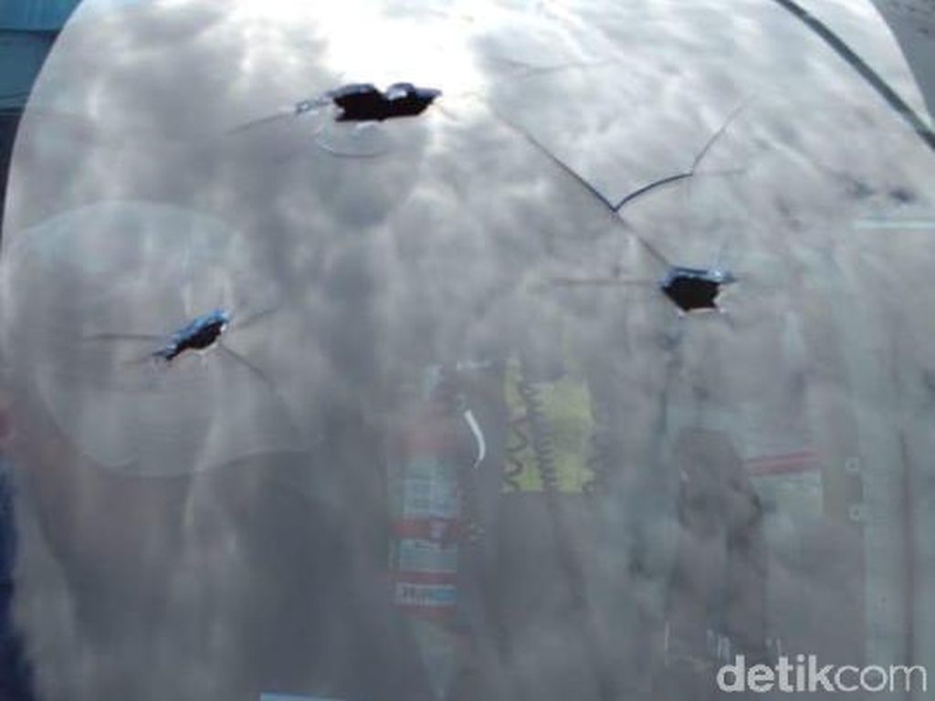 Heli yang Bawa Teknisi Tower BTS Ditembak di Papua Heli yang Bawa Teknisi Tower BTS Ditembak di Papua