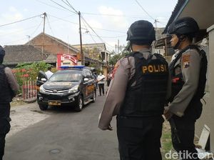 Dua Rumah Kembali Digeledah Densus 88 di Sukoharjo