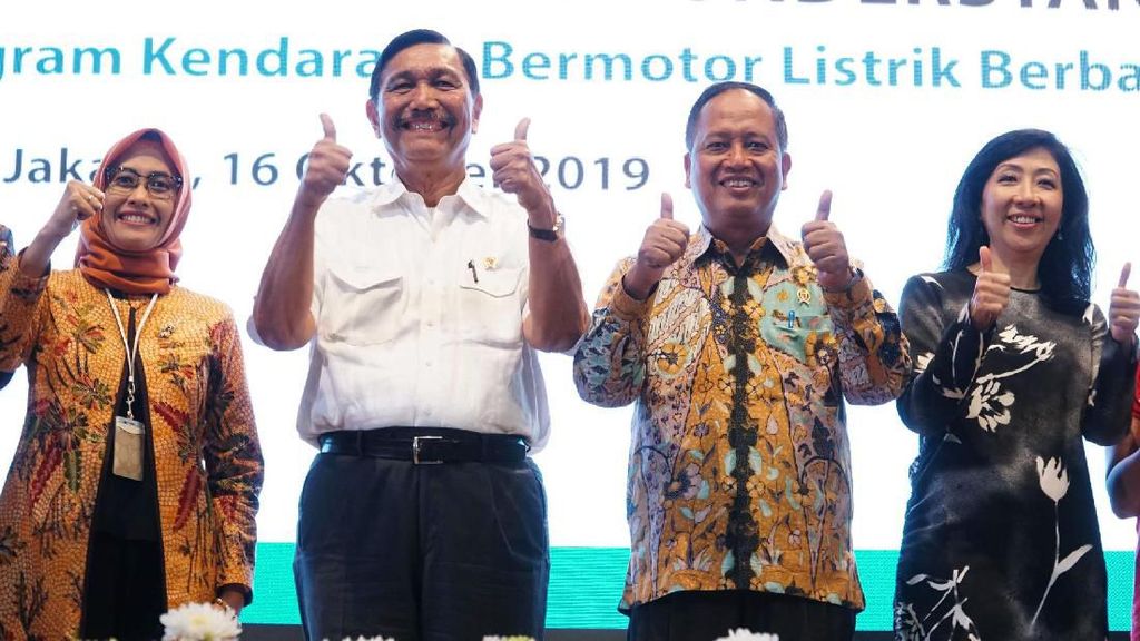 BPPT, PLN dan 20 Perusahaan Kembangkan Kendaraan Listrik BPPT, PLN dan 20 Perusahaan Kembangkan Kendaraan Listrik