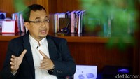 Menurut pria kelahiran Jakarta, 15 Oktober 1974 itu, PSSI sedang berada di titik nadir setelah kasus mafia bola, ditambah prestasi Tim Nasional yang jeblok, menjadi pekerjaan rumah jika dirinya terpilih nanti.
