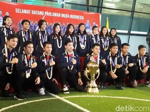 Bawa Gelar Juara Dunia, Tim Bulutangkis Junior Tiba di Tanah Air Bawa Gelar Juara Dunia, Tim Bulutangkis Junior Tiba di Tanah Air