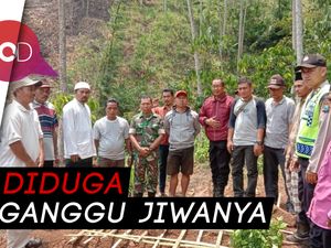 Kangen, Nasir Bongkar Makam dan Bawa Pulang Jasad Sang Ibu