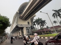 Kabut Asap, Warga Palembang Alami Sesak Napas dan Mata Perih
