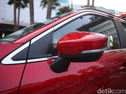 Nggak Sempat Cuci Mobil? Yang Penting Kaca Tetap Bersih