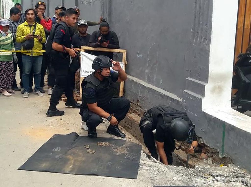 Korem dan Lanud Yogya Pastikan Peluru Berserakan di Selokan Bukan Miliknya Korem dan Lanud Yogya Pastikan Peluru Berserakan di Selokan Bukan Miliknya
