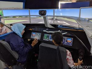 Di Habibie Festival, Orang-orang Bisa Jajal Pesawat R80 Di Habibie Festival, Orang-orang Bisa Jajal Pesawat R80