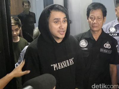 Penampakan Perdana Vicky Nitinegoro saat Tinggalkan Polda