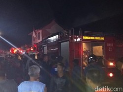 Kebakaran Pasar Mungkid Magelang, 16 Mobil Damkar Dikerahkan