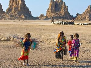 Tentang Sebuah Negara yang Gunakan Air sebagai Pengganti Uang Tentang Sebuah Negara yang Gunakan Air sebagai Pengganti Uang