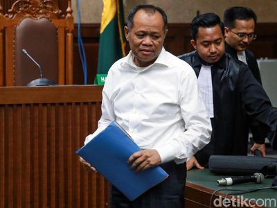 Eksepsi Ditolak Hakim, Begini Ekspresi Habil Marati