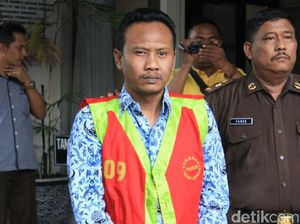 Kejari Tahan Bendahara KPU Lamongan Tersangka Korupsi Dana Hibah Pilkada