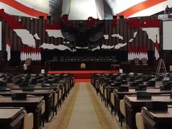 Diajak Jokowi Bikin UU Lapangan Kerja, DPR: Kita Kaji Lebih Dalam