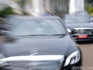 7 Kendaraan Prioritas di Jalan: Didahulukan-Dikawal Polisi 7 Kendaraan Prioritas di Jalan: Didahulukan-Dikawal Polisi