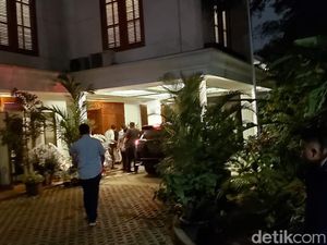 Anies Hadiri Syukuran Ultah Prabowo di Kertanegara Anies Hadiri Syukuran Ultah Prabowo di Kertanegara