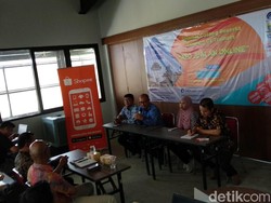 Kominfo Sasar 2.000 Pedagang Pasar di Bandung Go Online
