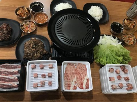 Nonton Bikin Laper: Makan Korean BBQ Sepuasnya & Lobster Tom Yum