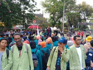 Demo Tagih Perppu KPK, Mahasiswa Tak Akan Berhenti: Napas Masih Panjang Demo Tagih Perppu KPK, Mahasiswa Tak Akan Berhenti: Napas Masih Panjang