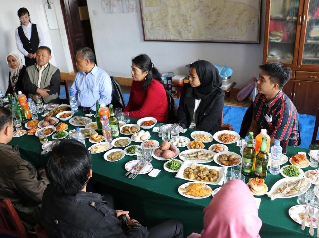 Saat Sambal Terasi dan Kimchi Warnai Diplomasi RI-Korea Utara Saat Sambal Terasi dan Kimchi Warnai Diplomasi RI-Korea Utara