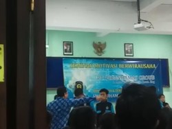 Polisi Tangkap Motivator Penempeleng 10 Pelajar di Malang