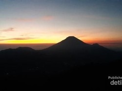 Selamat Pagi dari Bukit Sikunir