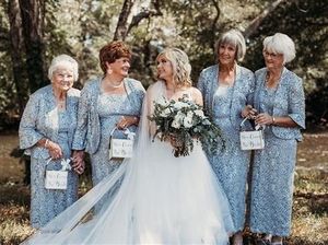 Pengantin Ini Jadikan 4 Neneknya Bridesmaid di Pernikahannya