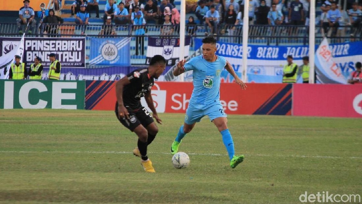 Laga Persela vs PSIS di Stadion Surajaya, Lamongan, Jumat (18/10/2019). (Foto: Eko Sudjarwo/detikSport)