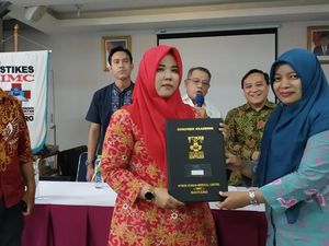 Siti Sudah Ikut Geladi Resik tapi Tak Boleh Ikut Wisuda, Kampus Minta Maaf