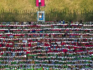 Ratusan Umat Islam di NTB Laksanakan Salat Minta Hujan Ratusan Umat Islam di NTB Laksanakan Salat Minta Hujan