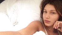Foto: Bella Hadid Tanpa Makeup yang Disebut Punya Kecantikan Sempurna