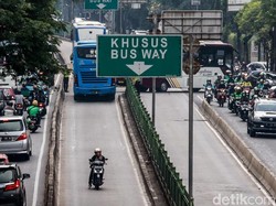 Nekat! Pemobil Rampas HP Polantas karena Tak Terima Ditilang