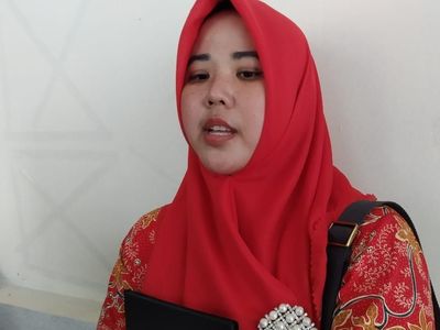 Potret Siti yang Sudah Dapat Toga-Ikut Gladi Resik Tapi Tak Boleh Ikut Wisuda