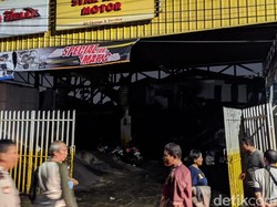 Bengkel Mobil di Kalibata Jaksel Terbakar