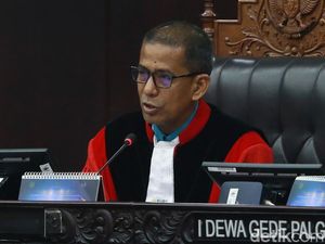 KPU Ingin Perbaiki Dokumen Alat Bukti, MK Menolak KPU Ingin Perbaiki Dokumen Alat Bukti, MK Menolak