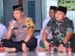 Polisi di Madiun Blusukan ke Ponpes Jelang Pelantikan Presiden