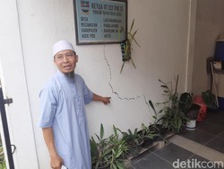 Sejumlah Rumah Warga Padalarang Rusak Akibat Bom Proyek Kereta Cepat