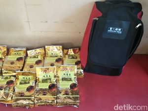 Wanita di Aceh Ditangkap karena Simpan 15 Kg Sabu Milik Suami Wanita di Aceh Ditangkap karena Simpan 15 Kg Sabu Milik Suami