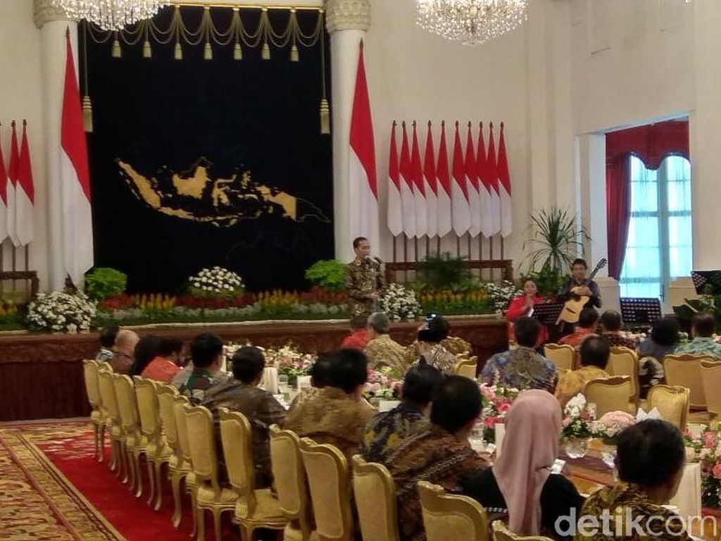 Jokowi Ngaku Pernah Panggil Dirut BUMN Tanpa Sepengetahuan Rini Jokowi Ngaku Pernah Panggil Dirut BUMN Tanpa Sepengetahuan Rini