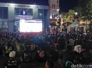 Bonek Diajak Download Jogo Suroboyo Saat Nobar Persib Vs Persebaya Bonek Diajak Download Jogo Suroboyo Saat Nobar Persib Vs Persebaya