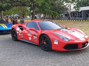 Puluhan Supercar Sambangi Banyuwangi